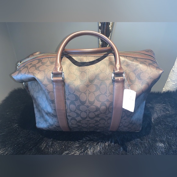 Coach Voyager Signature Travel Bag - Picture 6 of 9